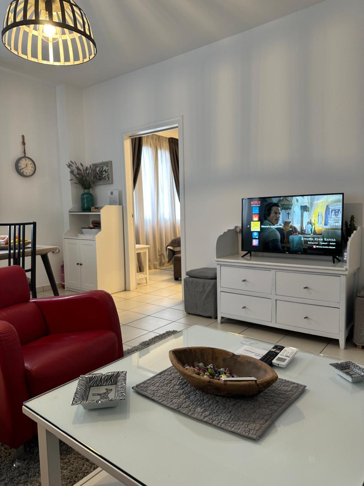 Gianna'S Apartment Central Aigio Cozy And Shining Екстер'єр фото